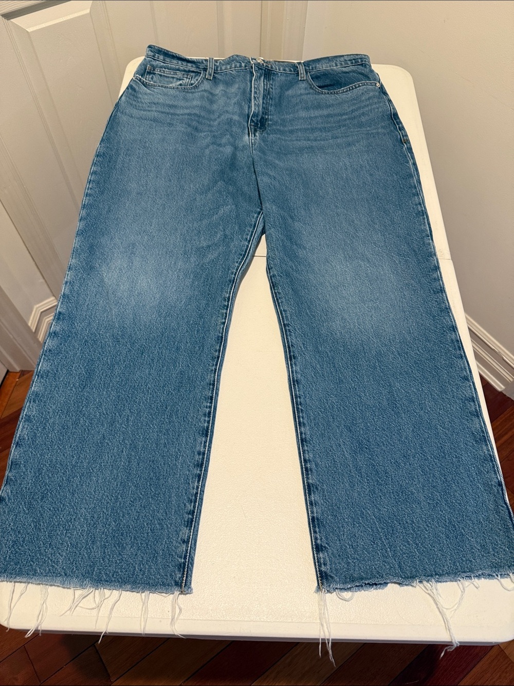 Frame Le Jane Crop Raw Hem Most sought after Jean 32W Best Selling Autumn Ready - Picture 8 of 13